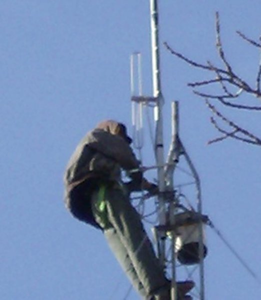 removingoldantenna2.jpg